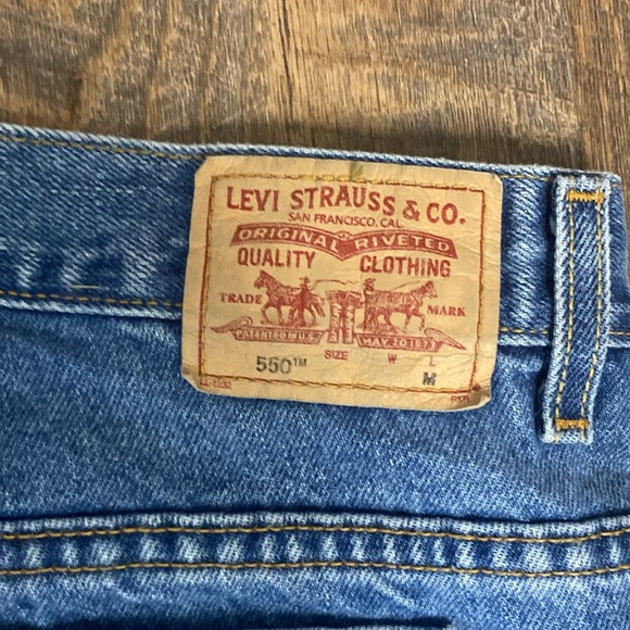 VINTAGE WOMENS LEVI’S 550 RELAXED FIT TAPERED LEG CLASSIC 100% COTTON HI RISE 16 - Picture 9 of 16